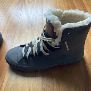 BARNEYS NEWYORK CHUCK TYPE SNEAKERS